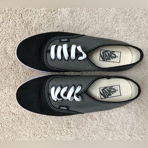 HARDLY WORN Black/gray VANS